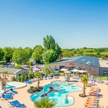 אתר קמפינג 4 Etoiles - Parc Aquatique - Eeiaia *