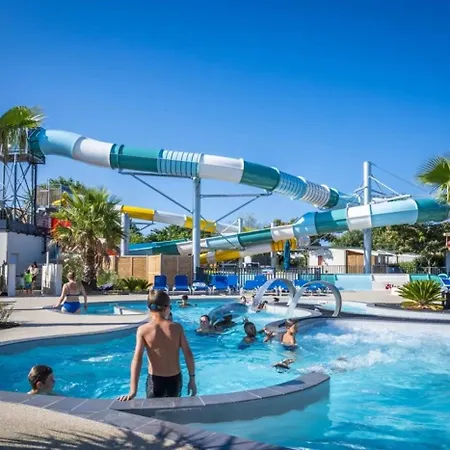 Zecamping 4 Etoiles A 3km De La Club Enfant Piscine Couverte Animations 울론 쉬르 메르