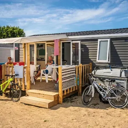 Zecamping 4 A 3Km De La Plage Club Enfant Piscine Couverte Animations