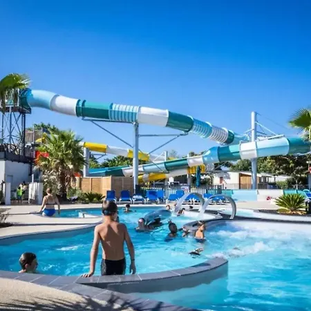 Zecamping 4 Etoiles A 3km De La Club Enfant Piscine Couverte Animations