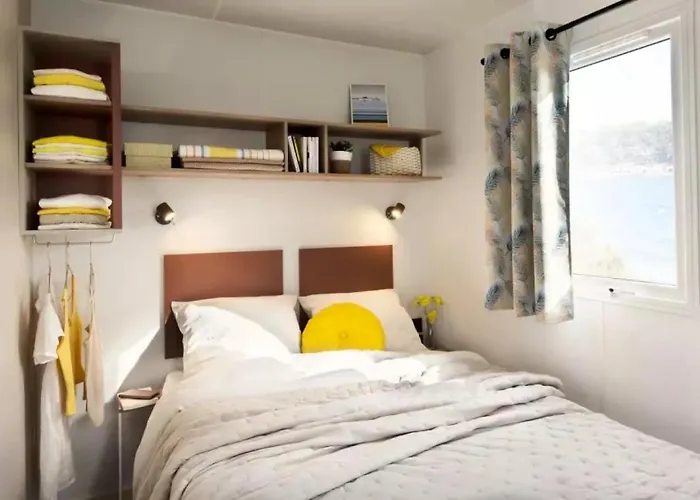 Zecamping 4 A 3Km De La Plage Club Enfant Piscine Couverte Animations