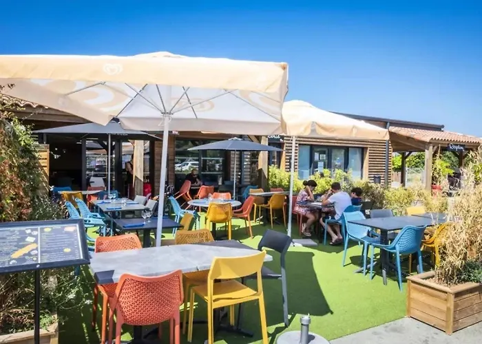 Zecamping 4 A 3Km De La Plage Club Enfant Piscine Couverte Animations אתר קמפינג